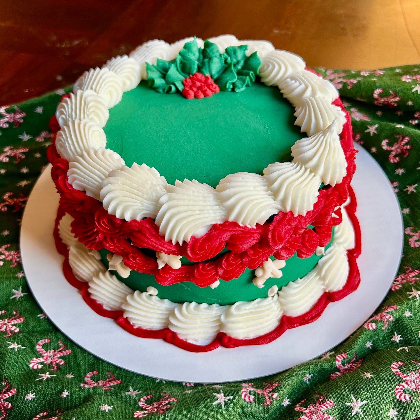 Holly Jolly Cake