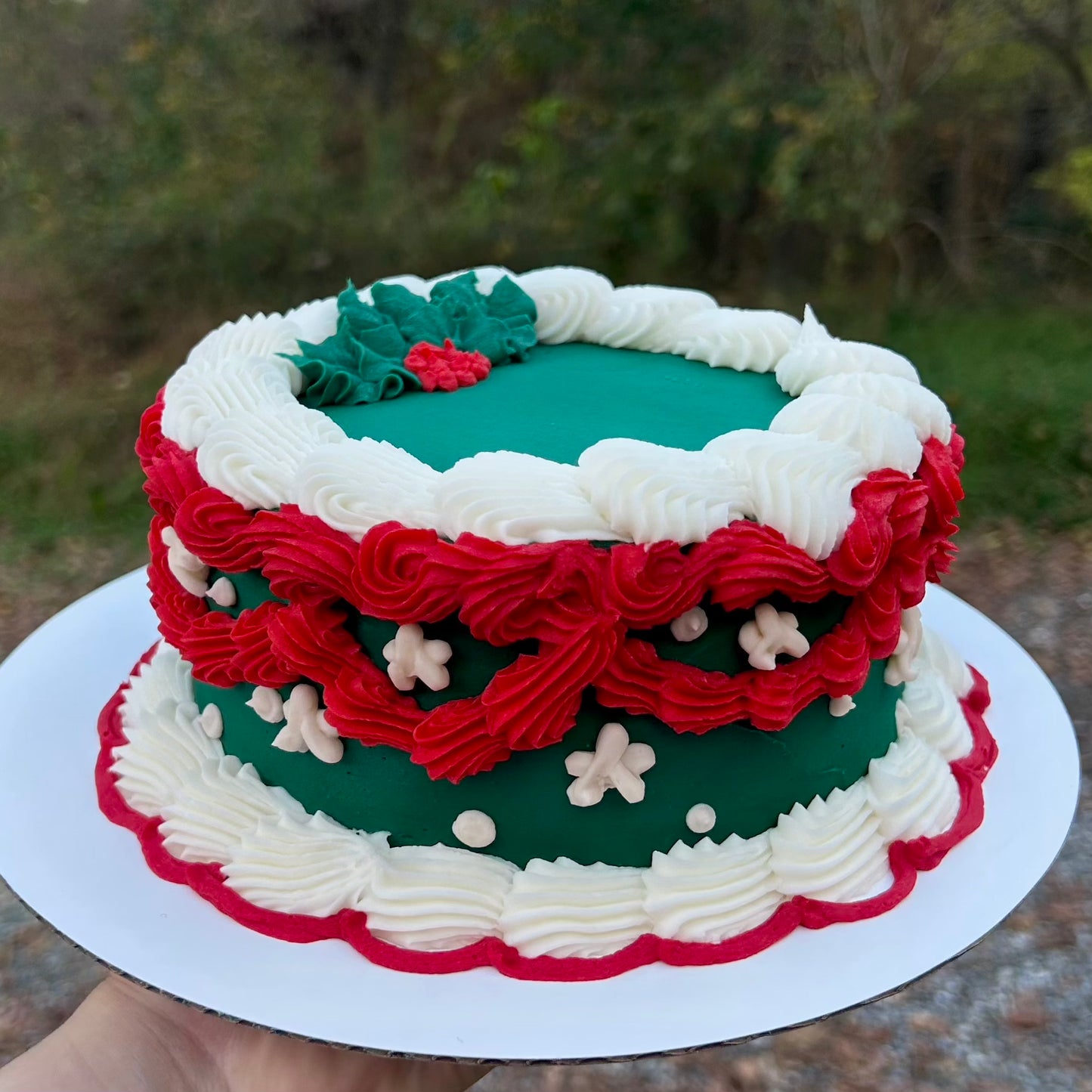 Holly Jolly Cake